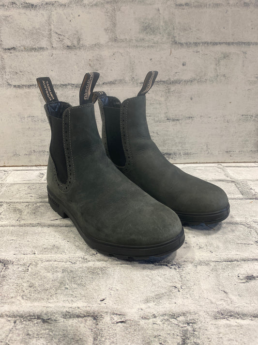 Blundstones Grey Size 5
