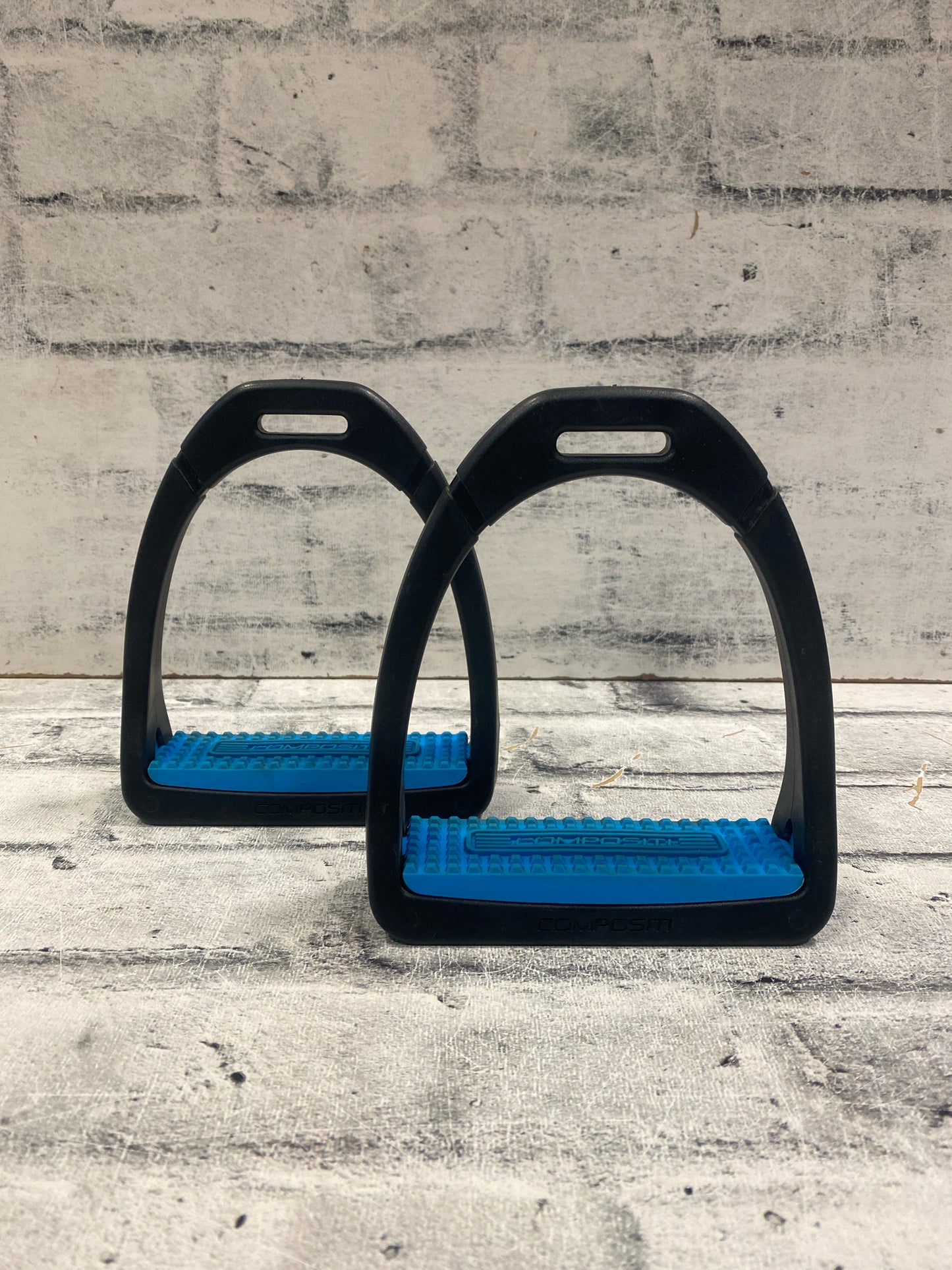 5" Compositi Stirrups Blue & Black