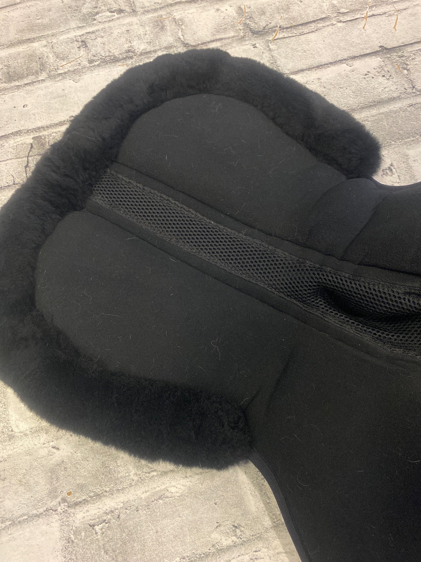 Lovas Equestrian Legendary Sheepskin Relief Pad Black