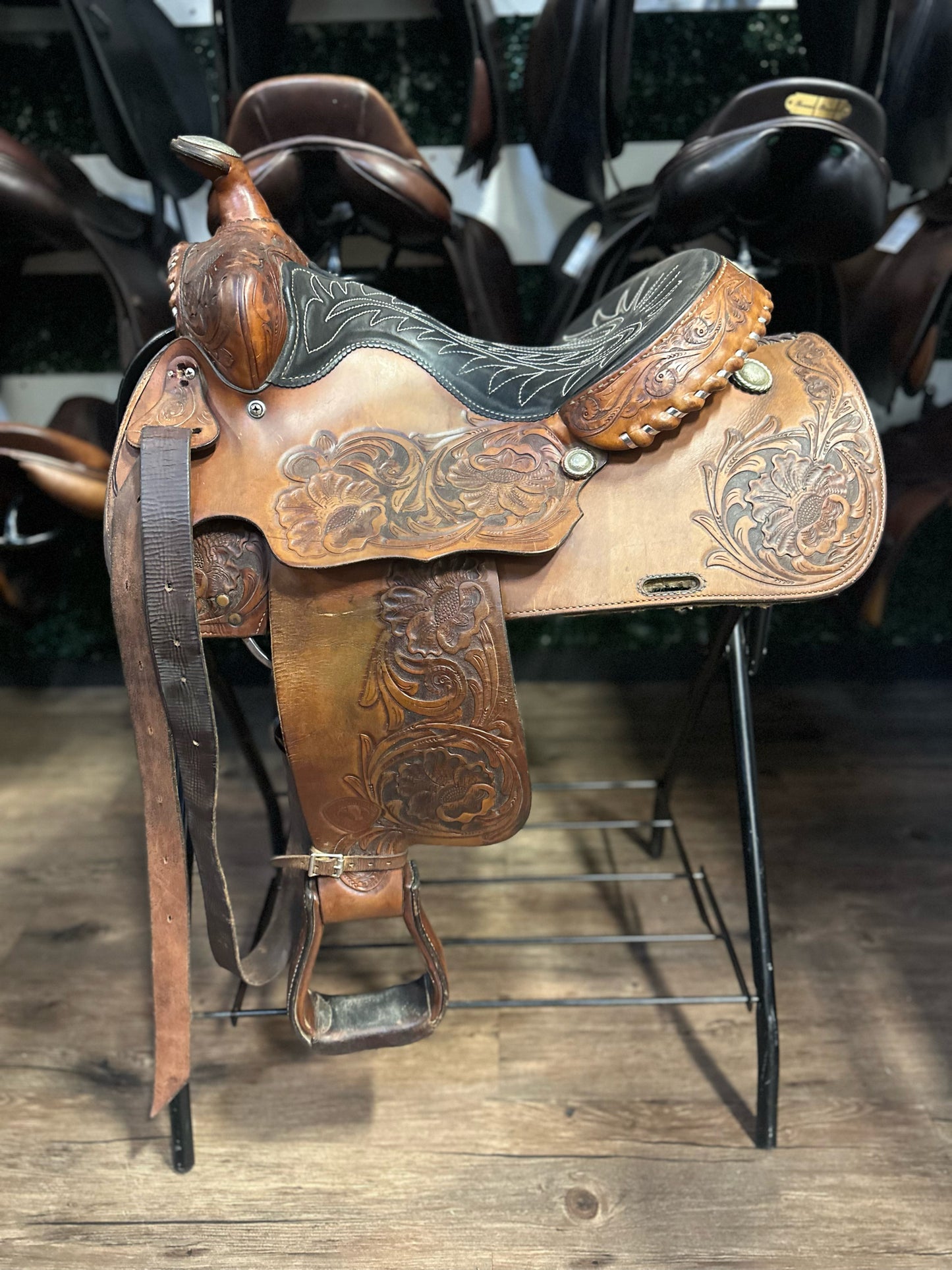 15" Tex Tan Herford Brand Trail Saddle - Semi QH (6" Gullet)