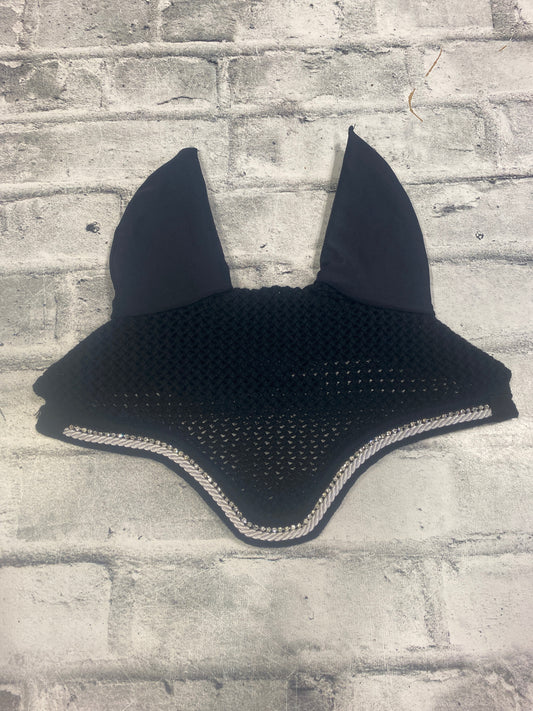 Shedrow Fly Bonnet Black/White L