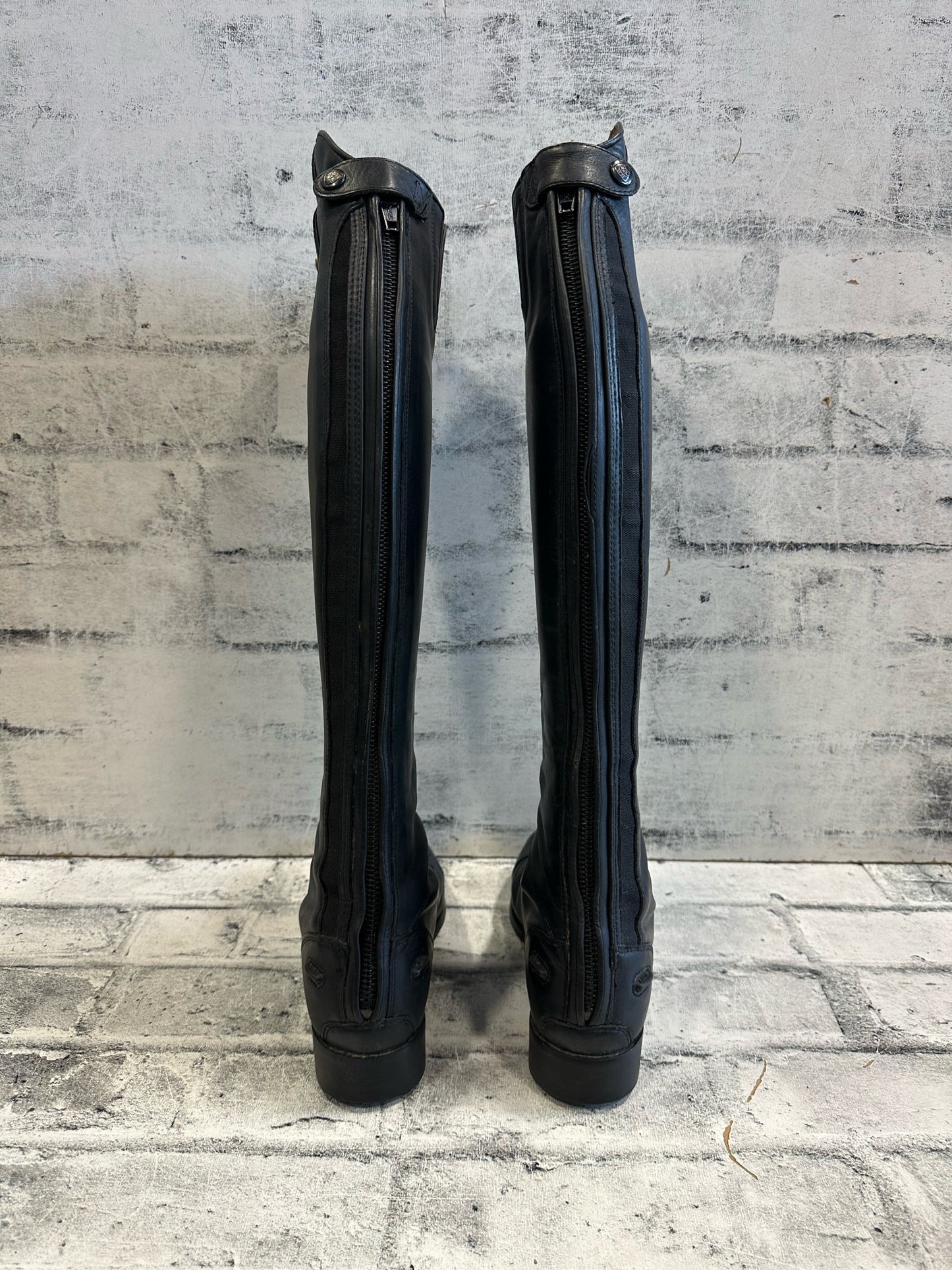 Ariat Tall Boots 7.5 - H19" C12"