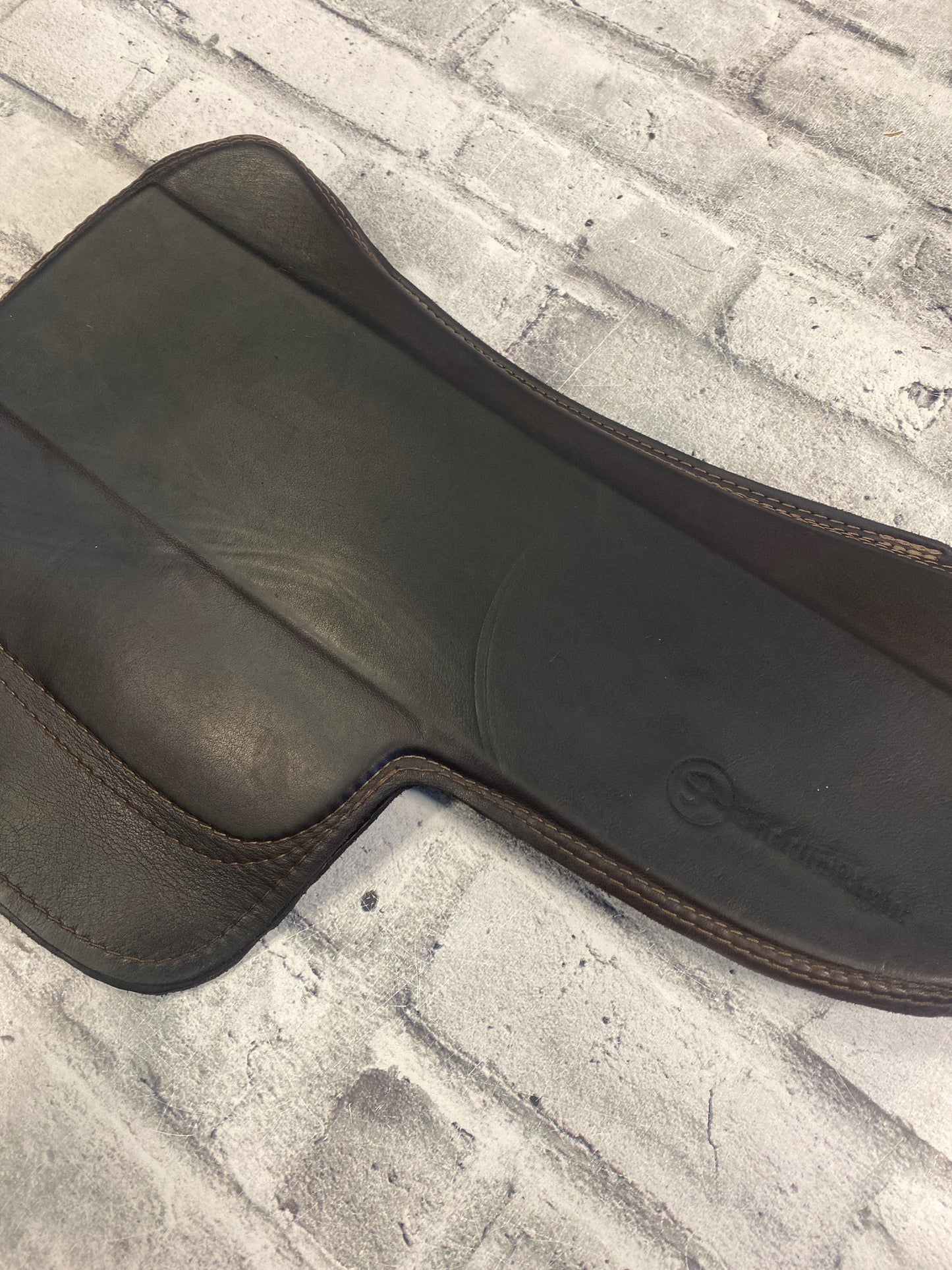 Saddle Right Glove Leather Half Pad 21"
