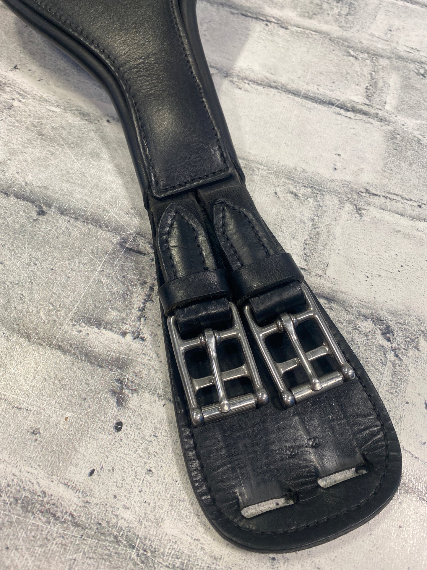 28" Shoulder Releif Dressage Girth Black
