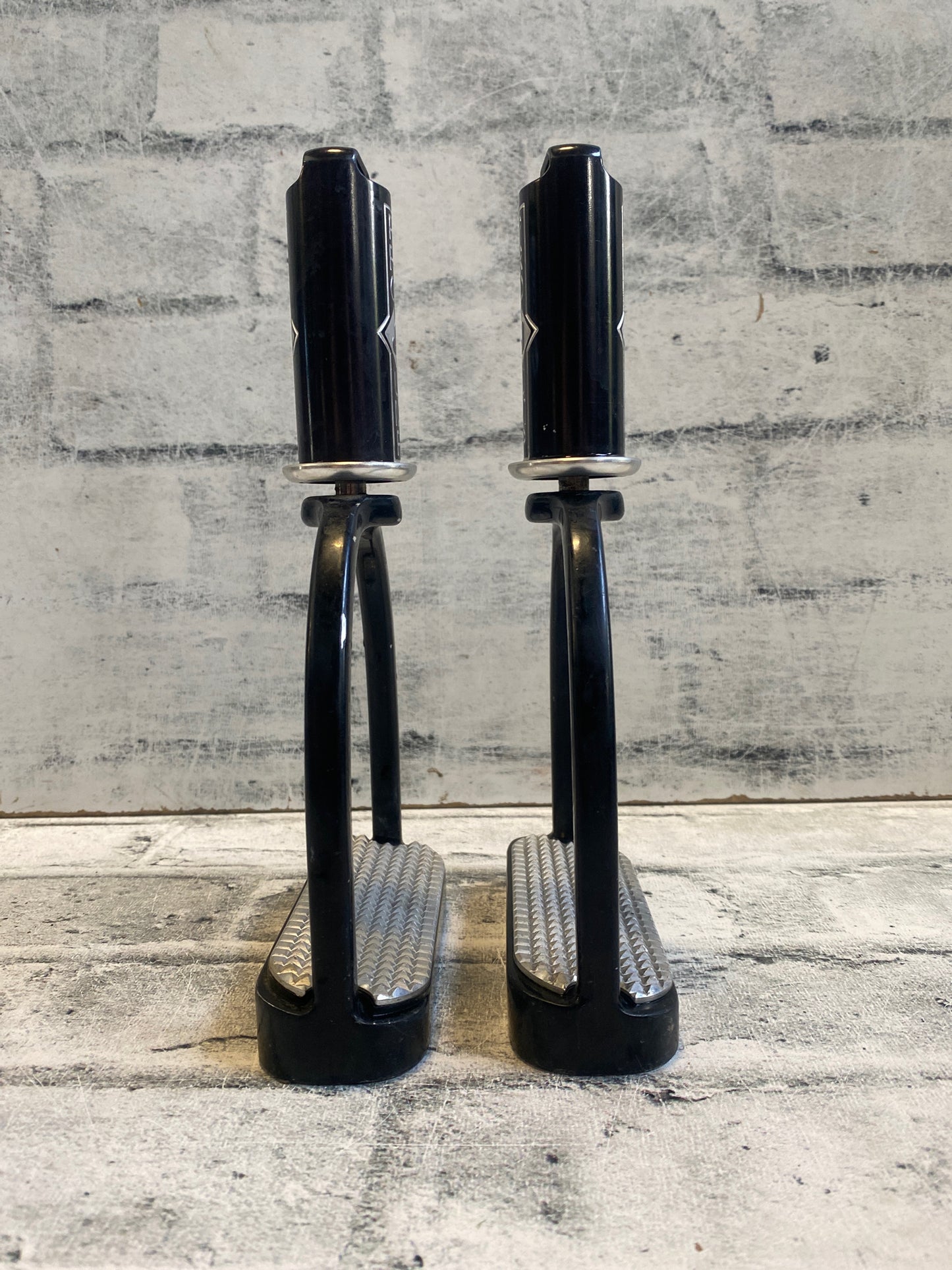 4.5" Pro Jump Angled Stirrup Irons