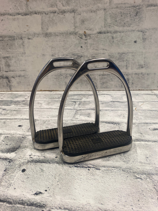 4.75" Stubben Stirrup Irons