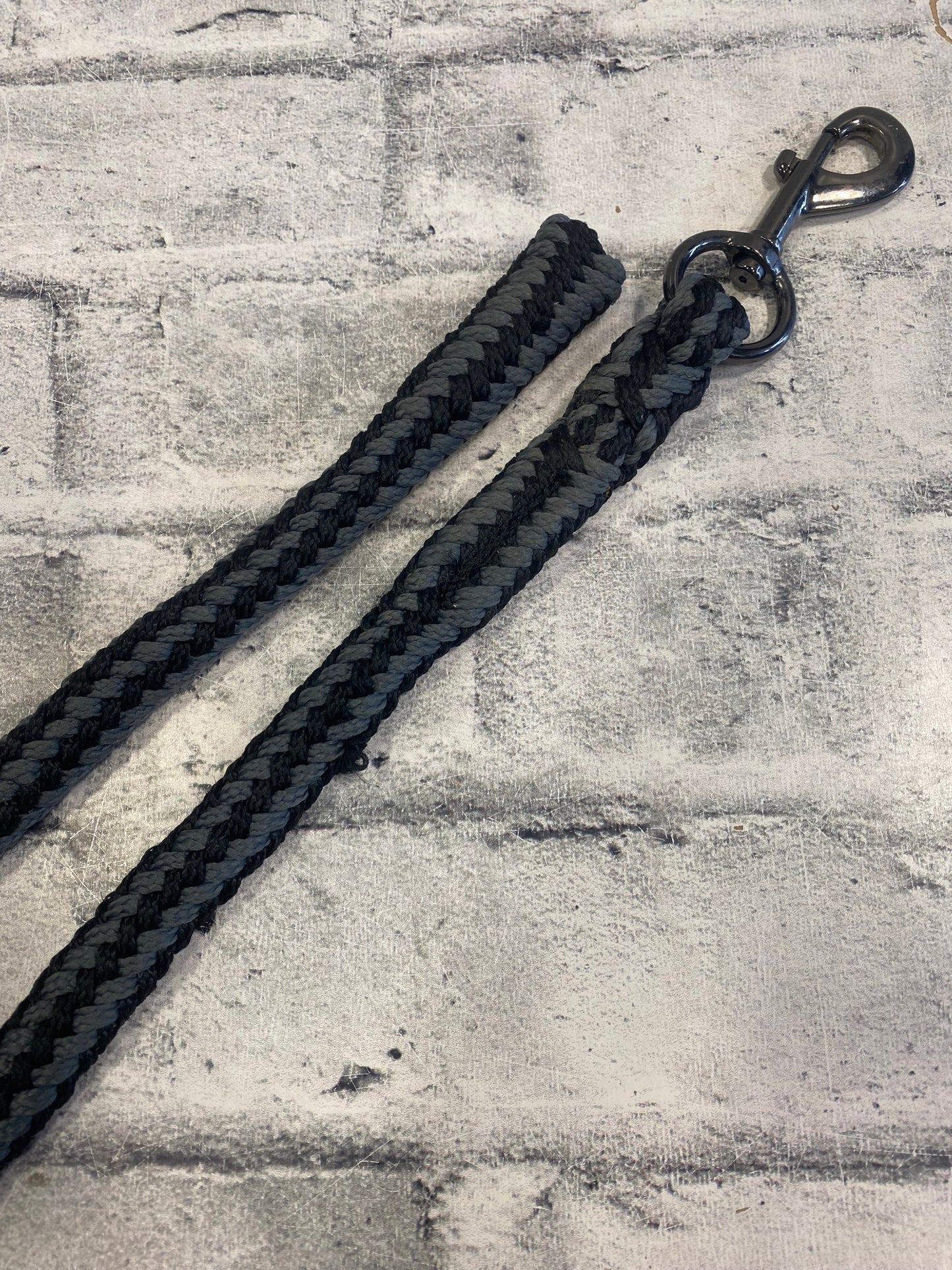 LeMieux Nylon Halter + Lead Grey/Black Full