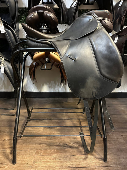 17" Kieffer Wien DL Professionell Dressage Saddle
