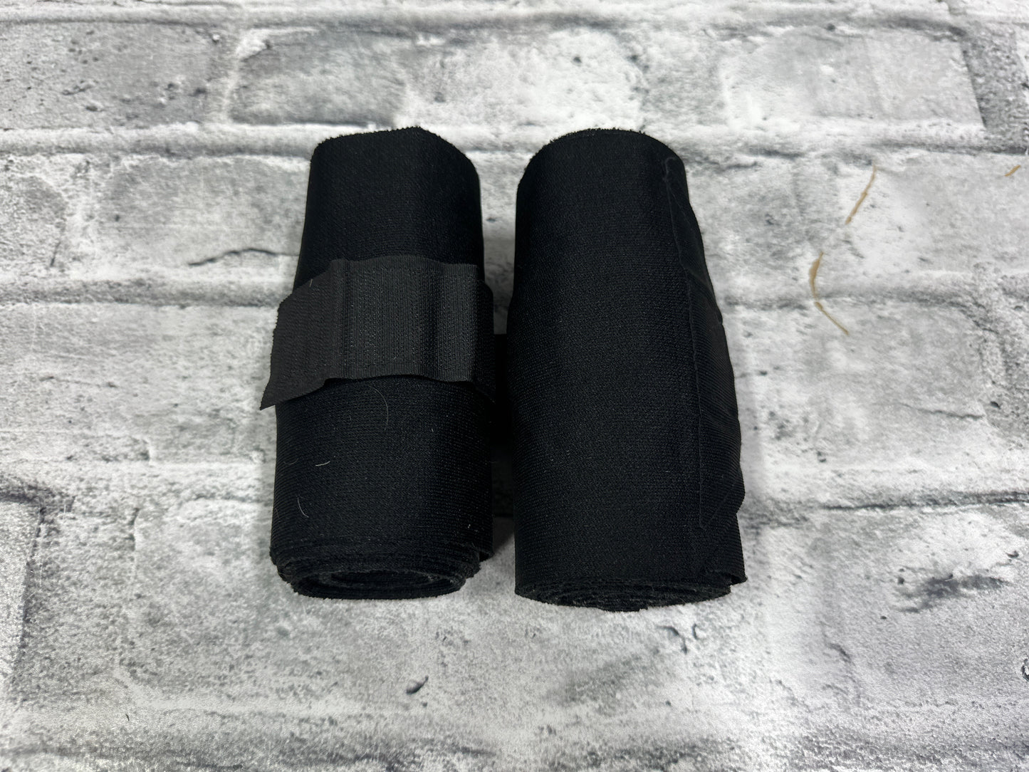 Standing Bandages Black (2)