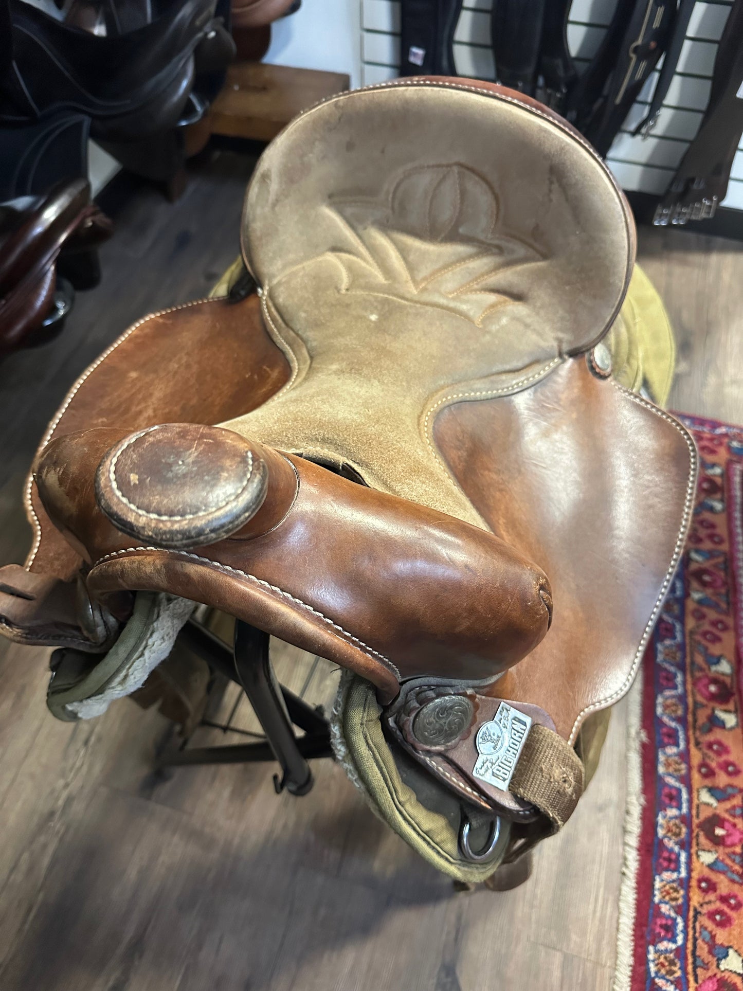 15" Big Horn 162 Synthetic Suede Saddle